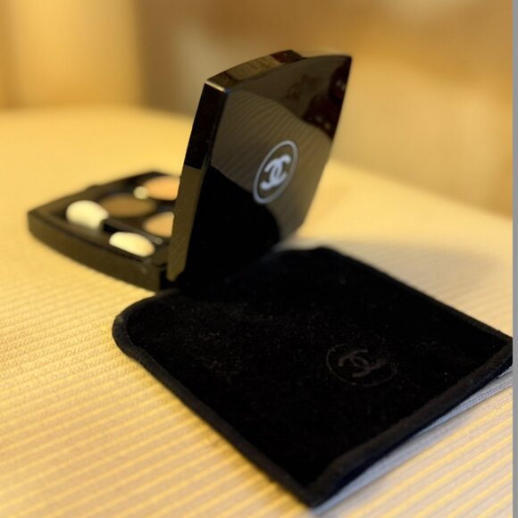 CHANEL LES 4 OMBRES Multi-Effect Quadra Eyeshadow - Picture 1 of 13